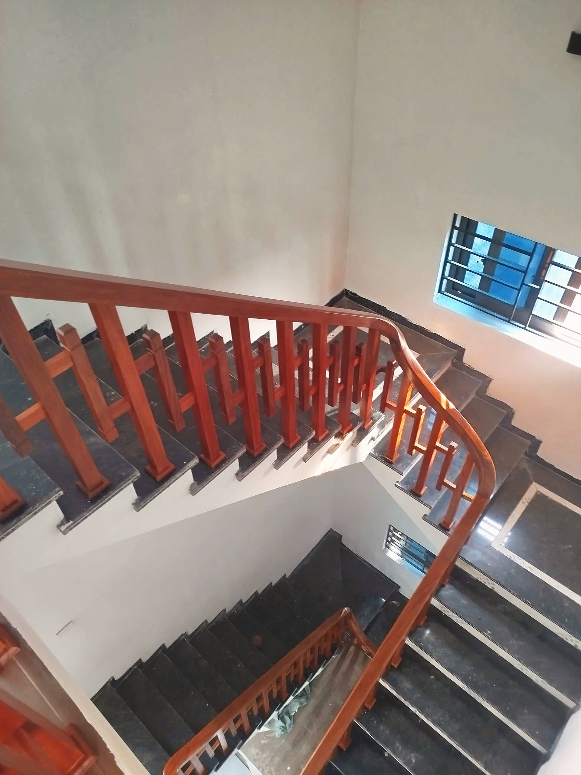 Tay vịn bo cong — Khúc chuyển hướng